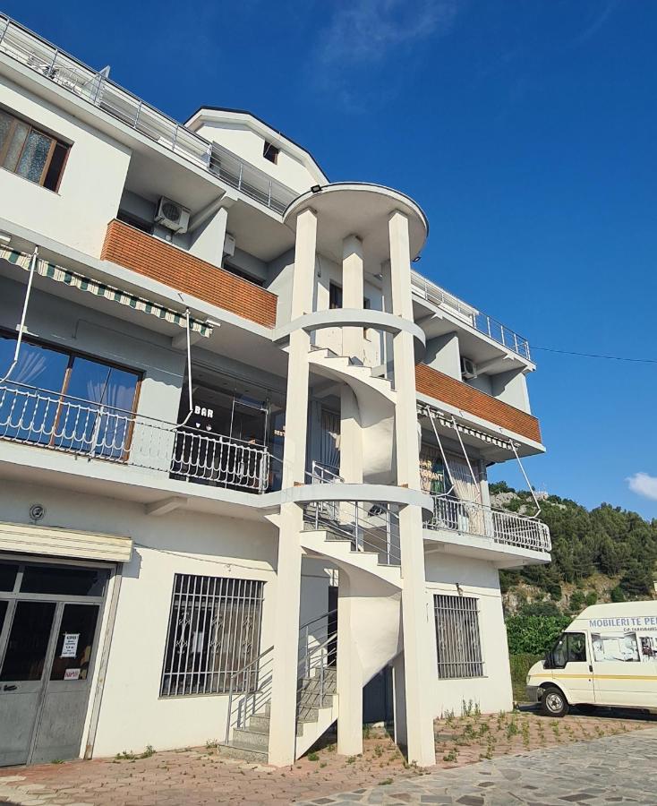 Hotel Nicola Lezhë Exterior foto
